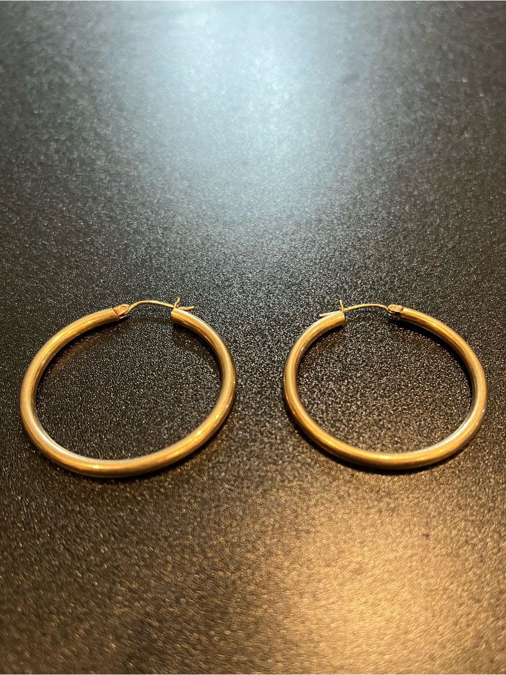 Vintage 10K Yellow Gold Hollow Hoop Earrings 2.27 Grams